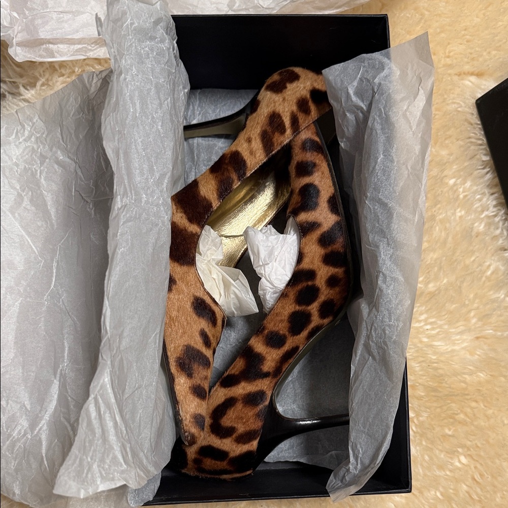 Dolce & Gabbana Leopard Print Heels - Picture 4 of 8